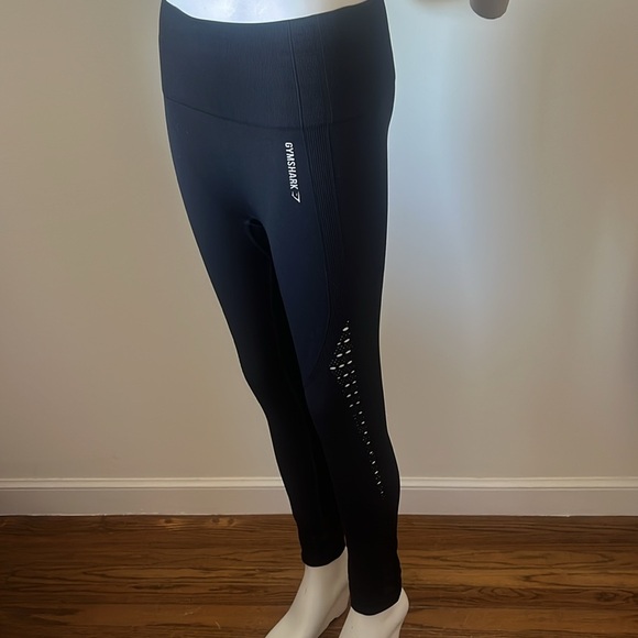 Gymshark Black Leggings - Picture 1 of 16